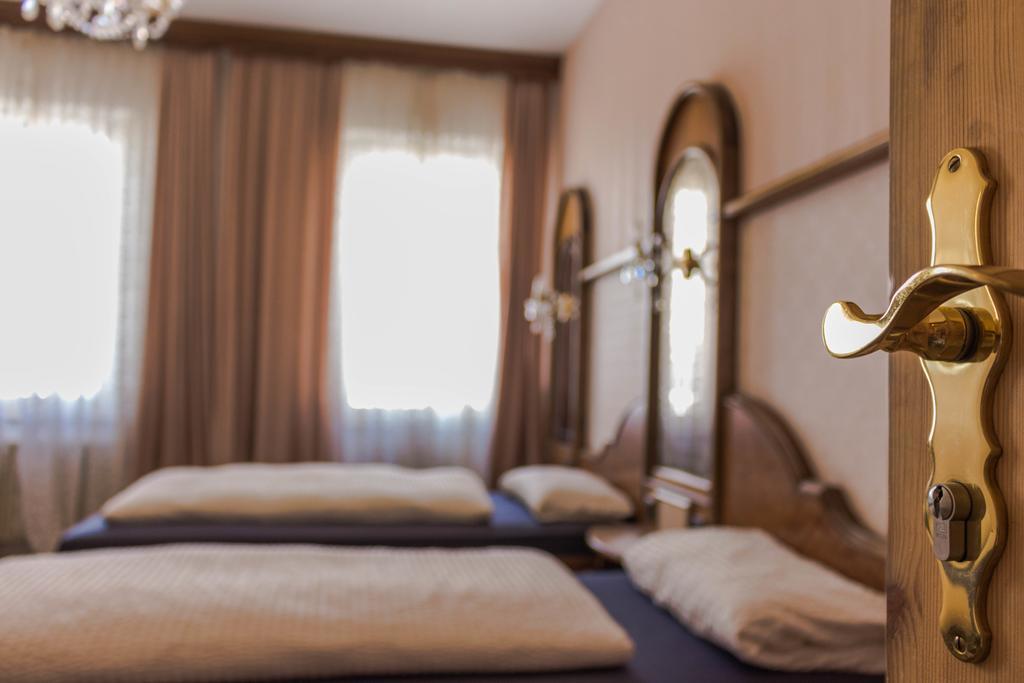 Hotel Five Seasons Fürth Esterno foto